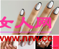 白色修指甲可以在任何場(chǎng)合佩戴，搭配任何珠寶